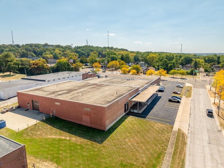 More Photos Of 975 E Tallmadge Ave, Akron Warehouse For Sale