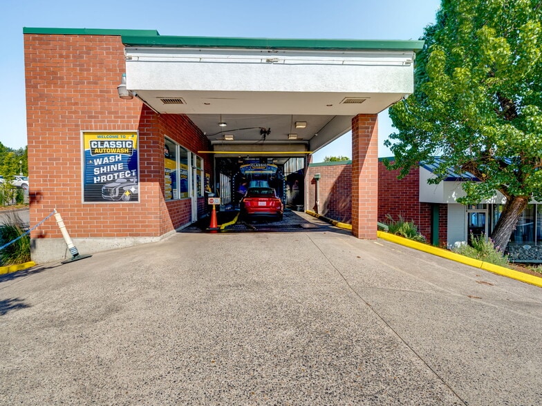 More Photos Of 10189 SE Sunnyside Rd, Clackamas Carwash For Sale