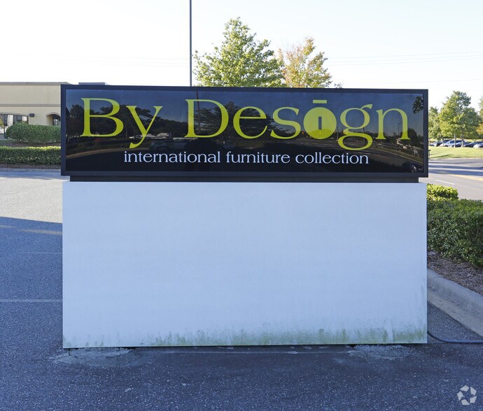 More Photos Of 11501 Carolina Place Pky, Pineville Freestanding For Sale