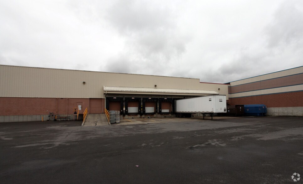 More Photos Of 4408 Milestrip Rd, Hamburg Unknown For Lease