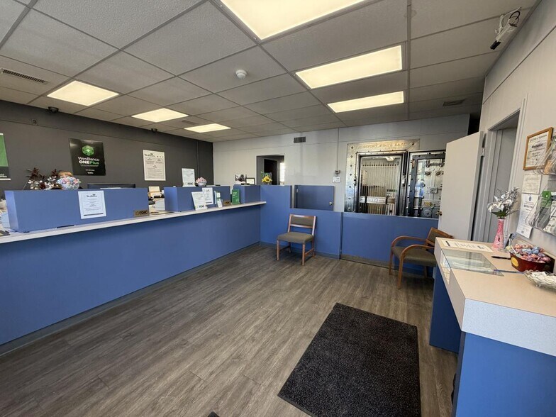 More Photos Of 102 E Main St, Freeport Bank For Sale