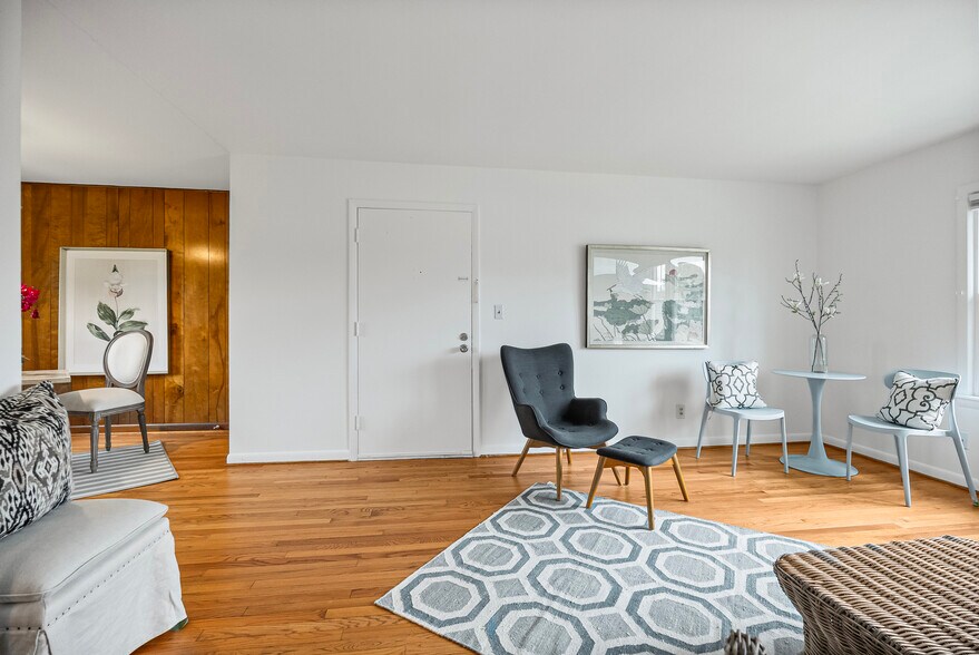 More Photos Of 1200 Liggates Rd, Lynchburg Apartments For Sale