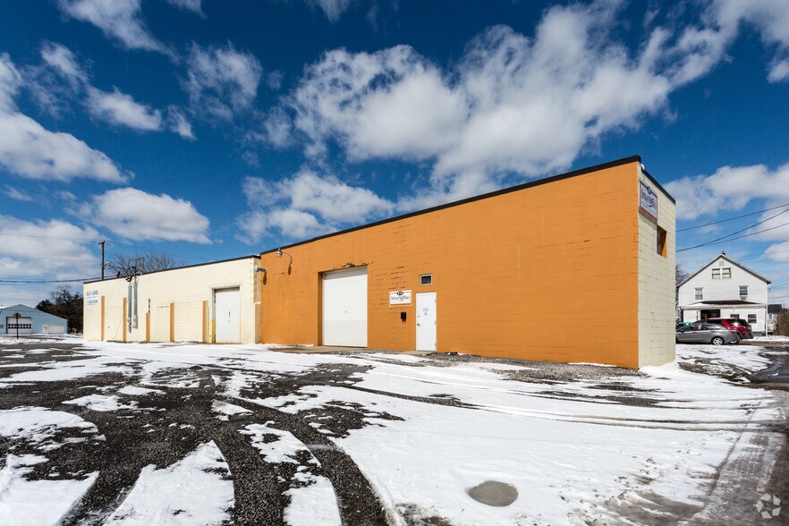 More Photos Of 219 Navarre Rd SW, Canton Warehouse For Sale