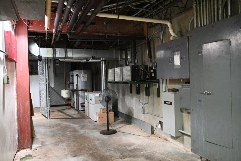 More Photos Of 517 S 4th St, Springfield General Retail For Sale