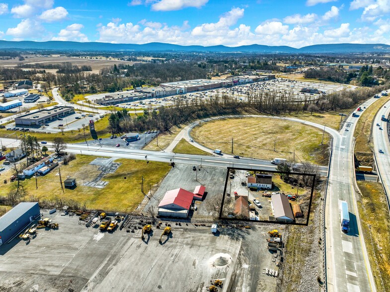 More Photos Of 1836 W Trindle Rd, Carlisle Storefront For Sale
