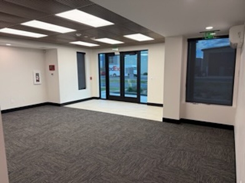 More Photos Of 1630 W 2225 S, Woods Cross Airplane Hangar For Lease