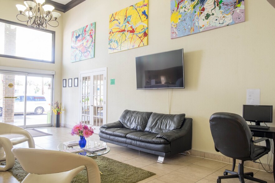 More Photos Of 21252 US Highway 19 N, Clearwater Hotel For Sale