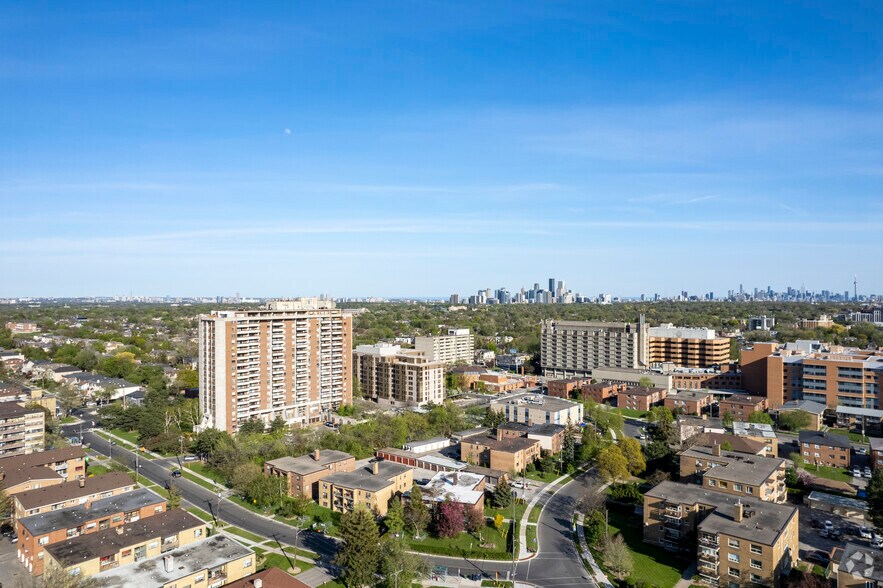 More Photos Of 25 Hotspur Rd, Toronto Apartments For Sale