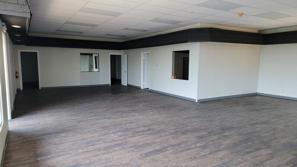 More Photos Of 2312 TX-135 Hwy, Kilgore Warehouse For Lease