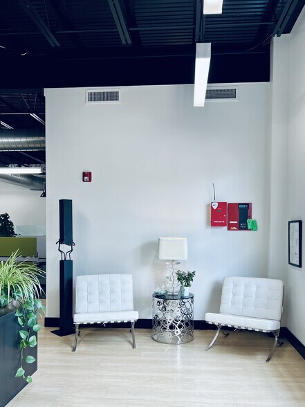 More Photos Of 2000 W Hamilton Pl, Englewood Office For Lease