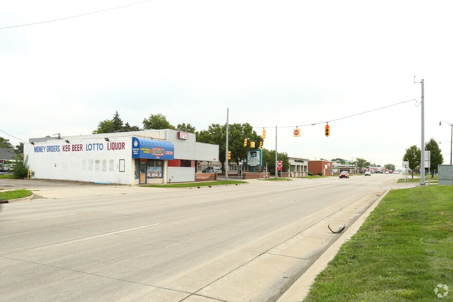 More Photos Of 15670 Southfield Rd, Allen Park Office For Sale