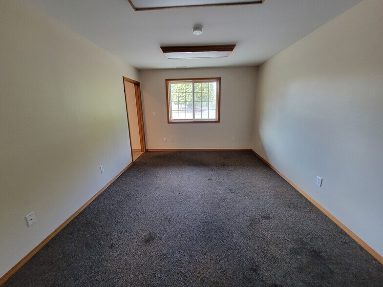 More Photos Of 102 Sales Barn Rd, Kelso Warehouse For Sale