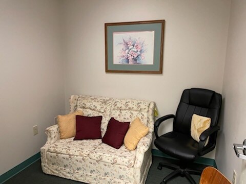 More Photos Of 863-865 E 4th St, Bethlehem Medical For Sale