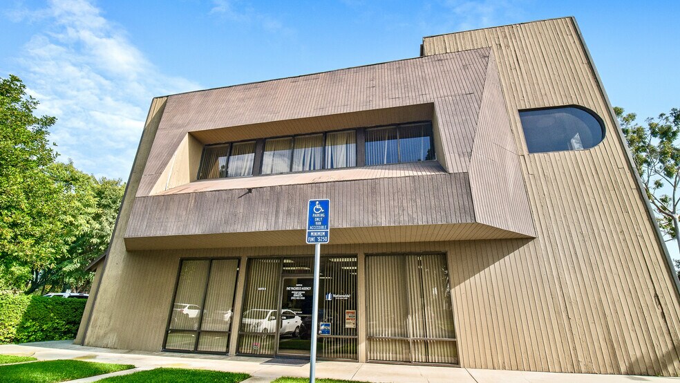 More Photos Of 18331 Gridley Rd, Cerritos Medical For Lease