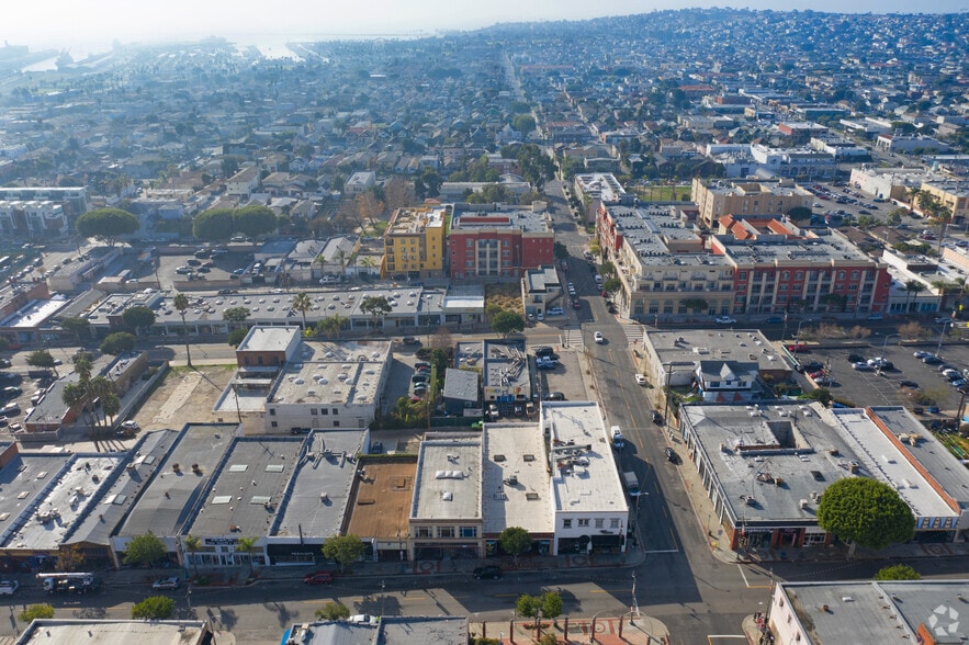 More Photos Of 381-385 W 6th St, San Pedro Storefront Retail Office For Lease