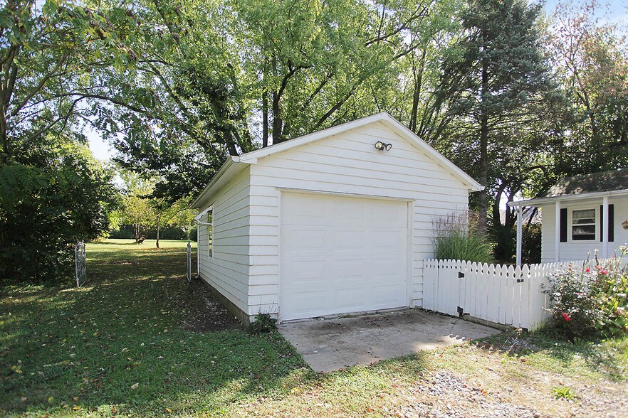 More Photos Of 8920-8960 Old Troy Pike, Huber Heights Land For Sale