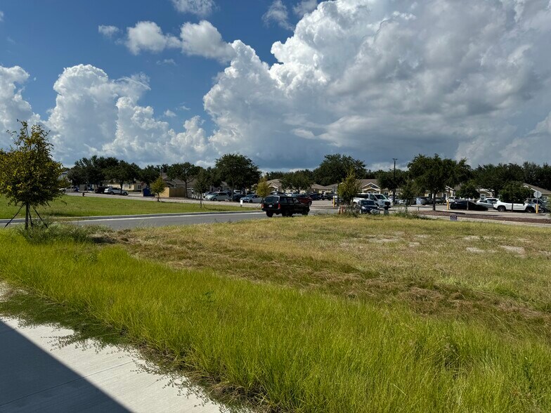 More Photos Of 6924 Old Big Bend Rd, Gibsonton Medical For Sale