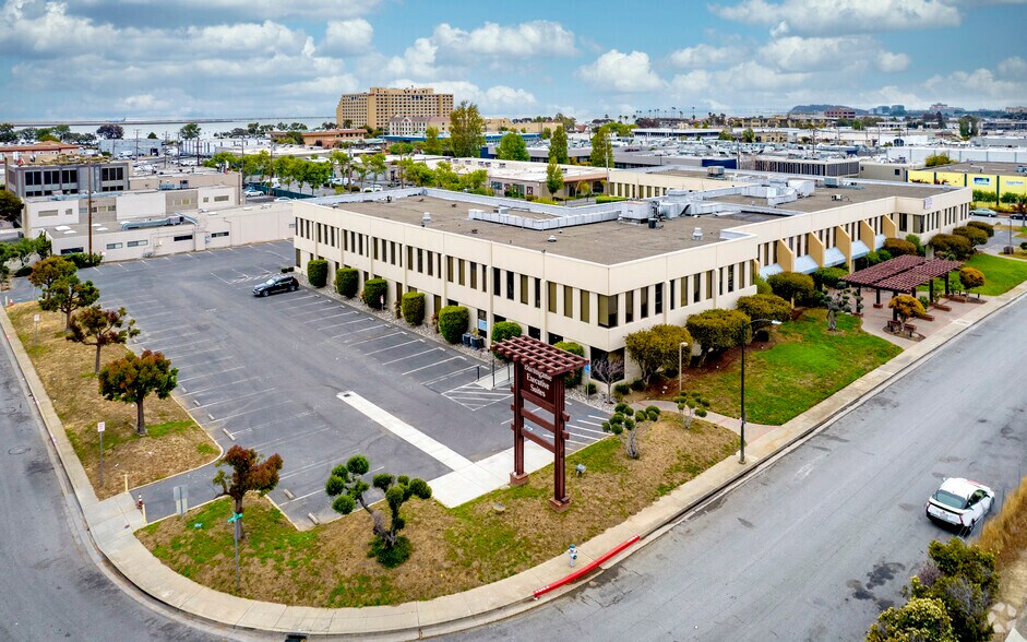 More Photos Of 1818 Gilbreth Rd, Burlingame Office For Lease