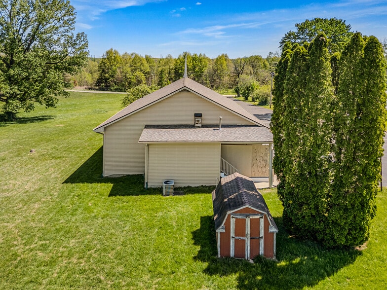 More Photos Of 7990 S 300 W, Columbus Flex For Sale