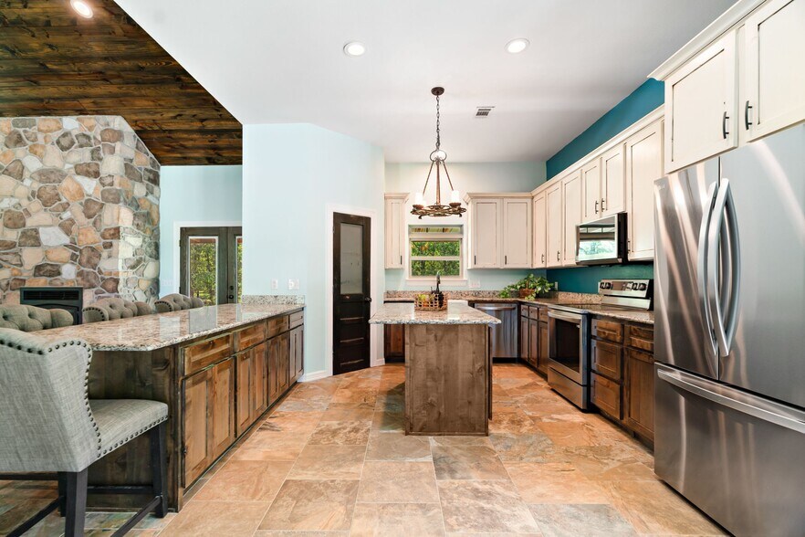 More Photos Of 821 County Road 43830, Paris Multifamily For Sale