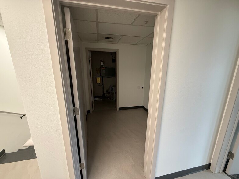 More Photos Of 2900 Sutherland Dr, Union Gap Manufacturing For Lease