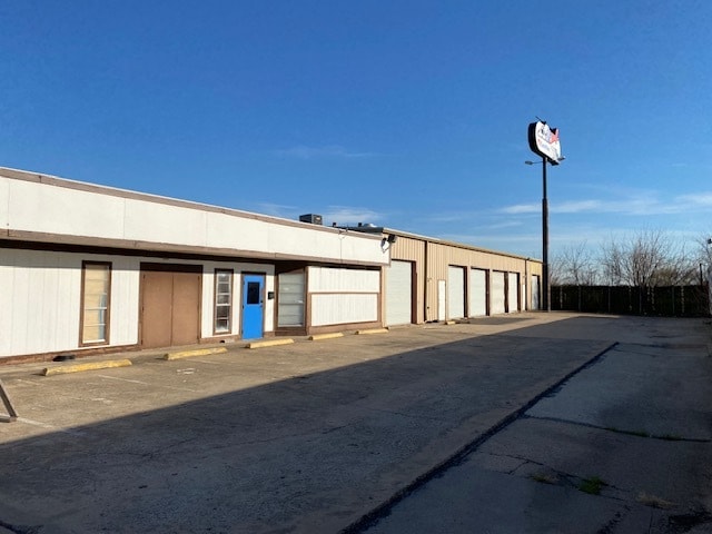 More Photos Of 114 W Fairmeadows Dr, Duncanville Service For Sale