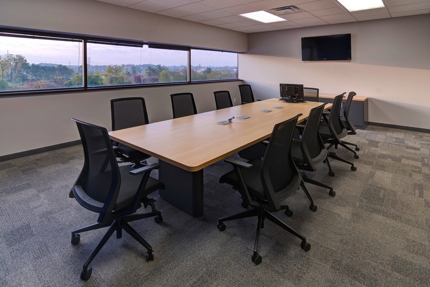 More Photos Of 2680 Horizon Dr SE, Grand Rapids Office For Lease
