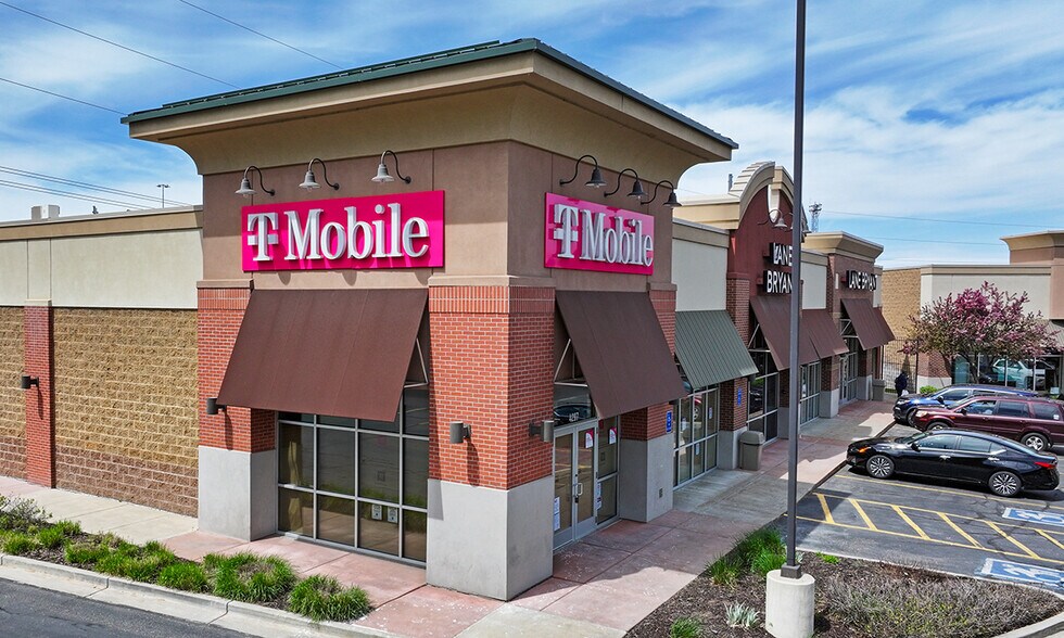 More Photos Of 4189-4193 Riverdale Rd, Riverdale Freestanding For Sale