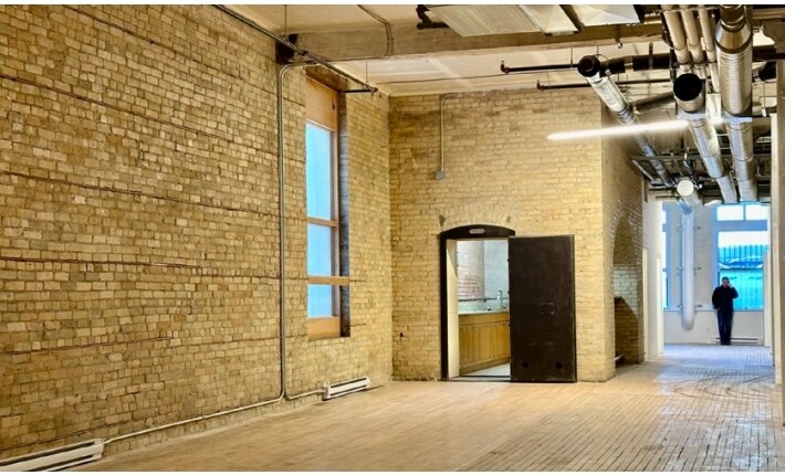 More Photos Of 52 Albert St, Winnipeg Apartments For Lease