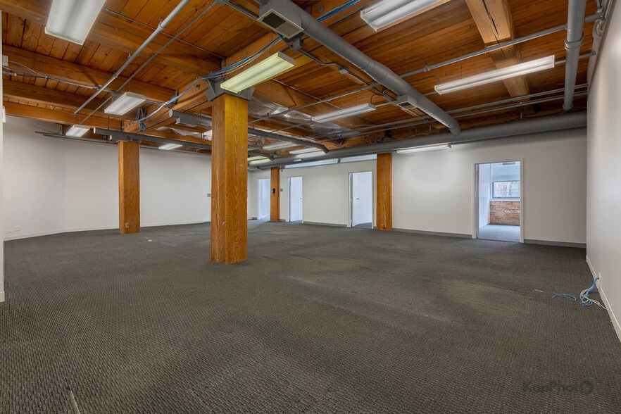 More Photos Of 921 W Van Buren St, Chicago Office Residential For Sale