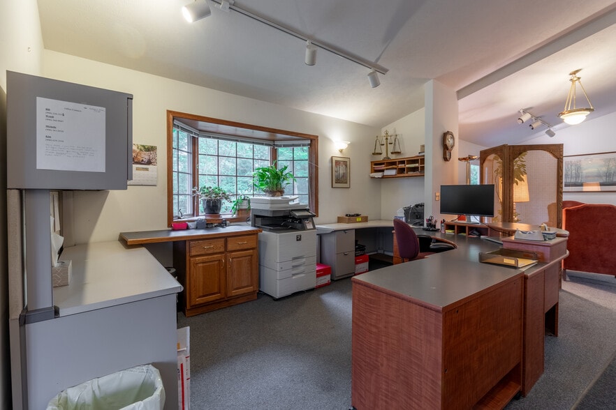 More Photos Of 375 N McClellan Ave, Marquette Office Residential For Sale