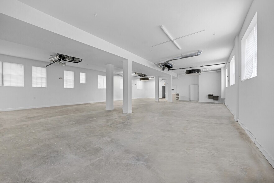 More Photos Of 727 Collins Ave, Miami Beach Apartments For Sale