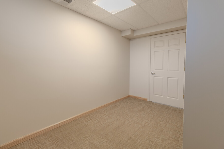 More Photos Of 2120 Freeport Rd, New Kensington Office For Lease
