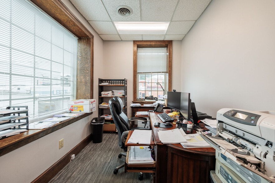 More Photos Of 16 S 2nd St, Richmond Office For Lease