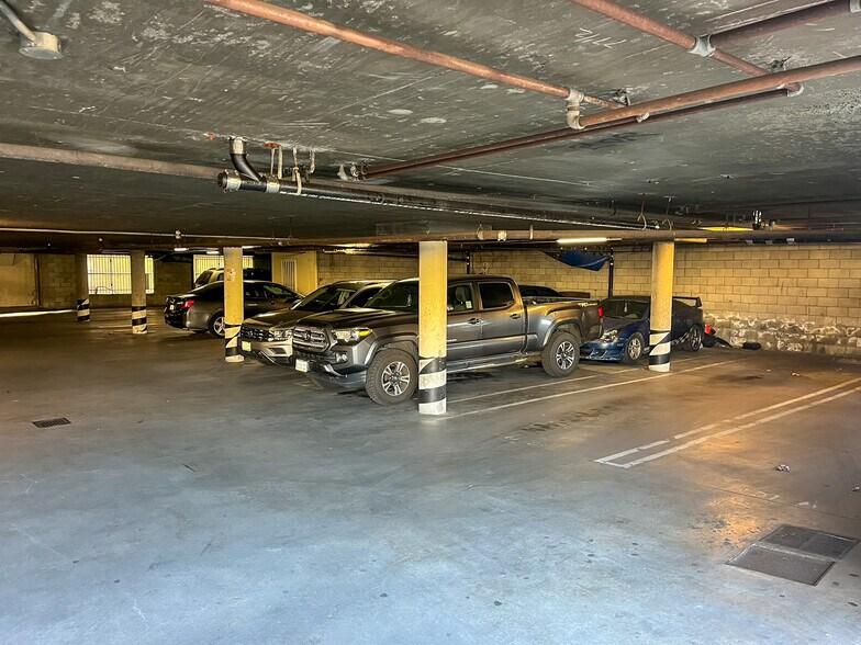 More Photos Of 13956 Vanowen St, Van Nuys Apartments For Sale