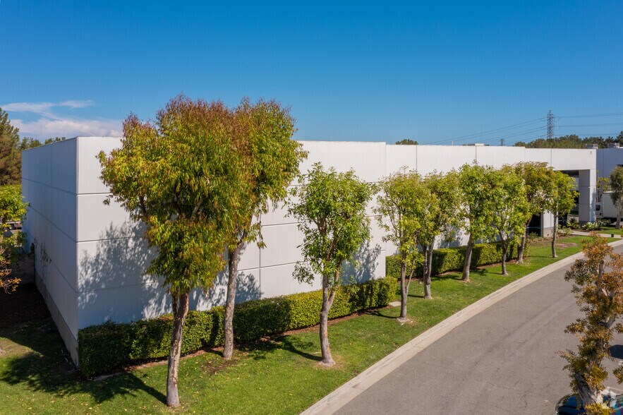 More Photos Of 75 Argonaut, Aliso Viejo Light Distribution For Lease