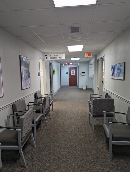 More Photos Of 120 Hawthorne Park, Athens Medical For Sale