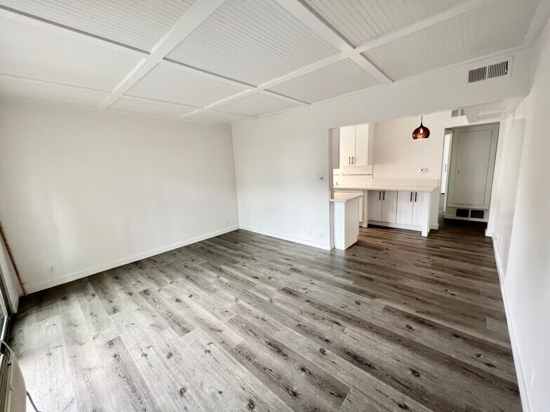 More Photos Of 726 N Alfred St, West Hollywood Apartments For Sale