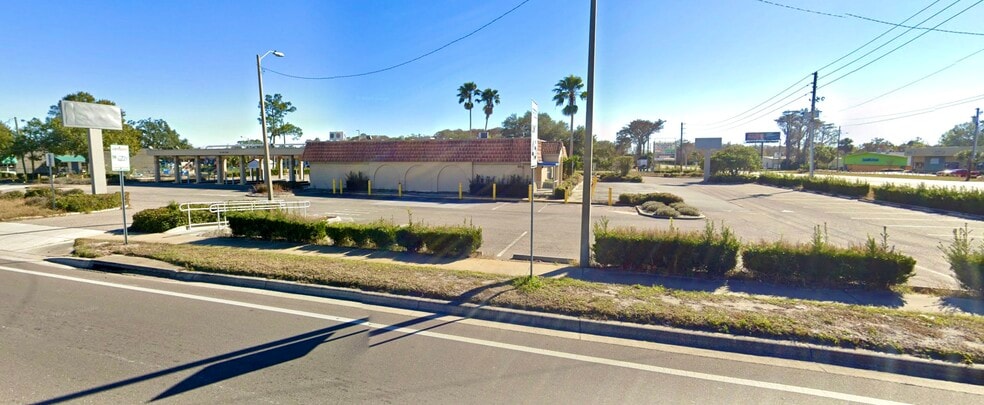 More Photos Of 6514 Ridge Rd, Port Richey Bank For Lease