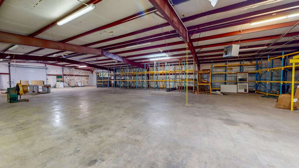 More Photos Of 5534/5546 Waterlevel Hwy, Cleveland Light Distribution For Sale