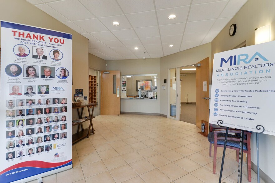 More Photos Of 407 Detroit Ave, Bloomington Office For Sale