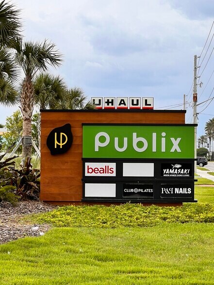 More Photos Of 500-580 Atlantic Blvd, Neptune Beach Storefront For Lease