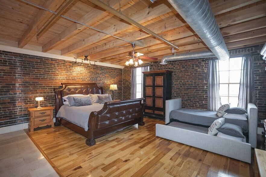 More Photos Of 214 3rd Ave N, Nashville Apartments For Sale