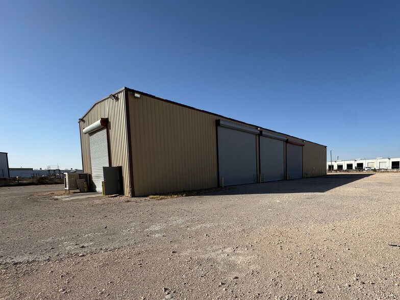More Photos Of 3938 S County Road 1290, Odessa Warehouse For Lease