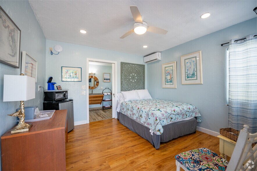 More Photos Of 2060 US Highway 27 N, Avon Park Hotel For Sale