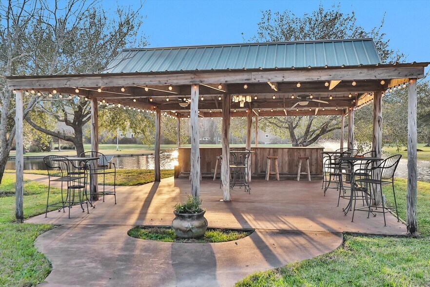 More Photos Of Wedding Venue, Conroe Lodge Meeting Hall For Sale