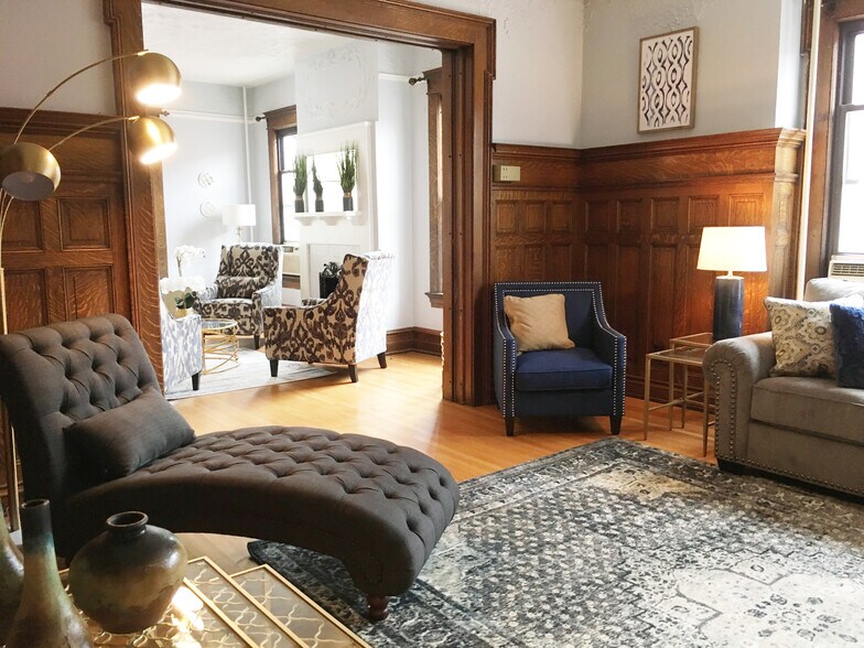 More Photos Of 1493 University Ave, Morgantown Sorority Fraternity House For Lease