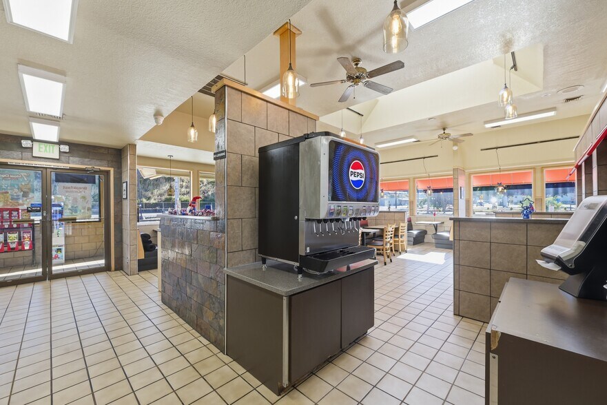 More Photos Of 47720 Or-58 Hwy, Oakridge Fast Food For Sale