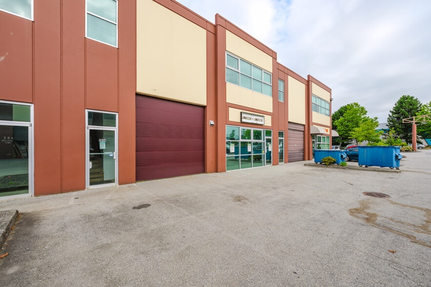 More Photos Of 17750 65A Av, Surrey Showroom For Sale