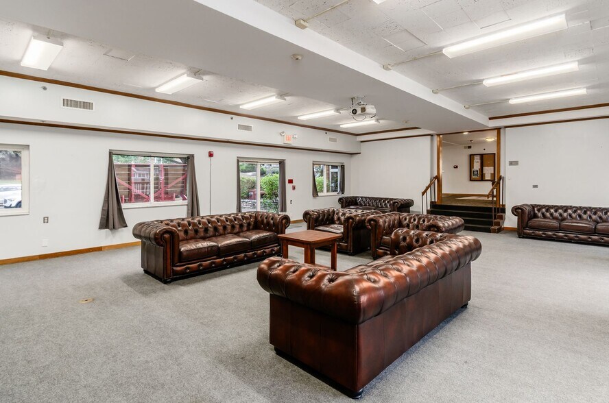 More Photos Of 191 E 15th Ave, Columbus Lodge Meeting Hall For Lease